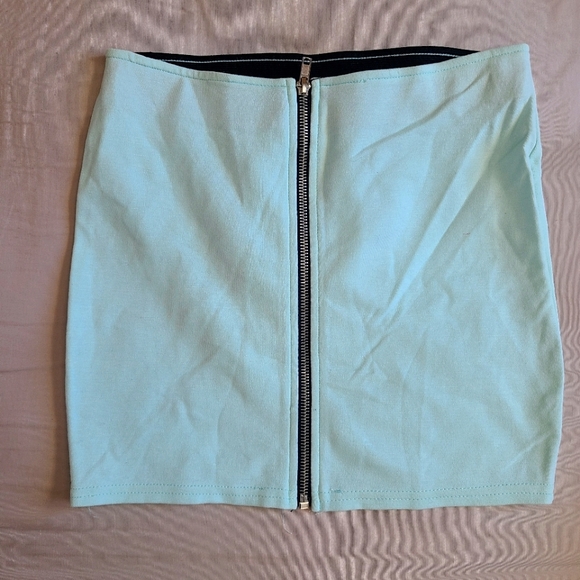 Divided H&M Mint Green Mini Pencil Skirt - Picture 2 of 3
